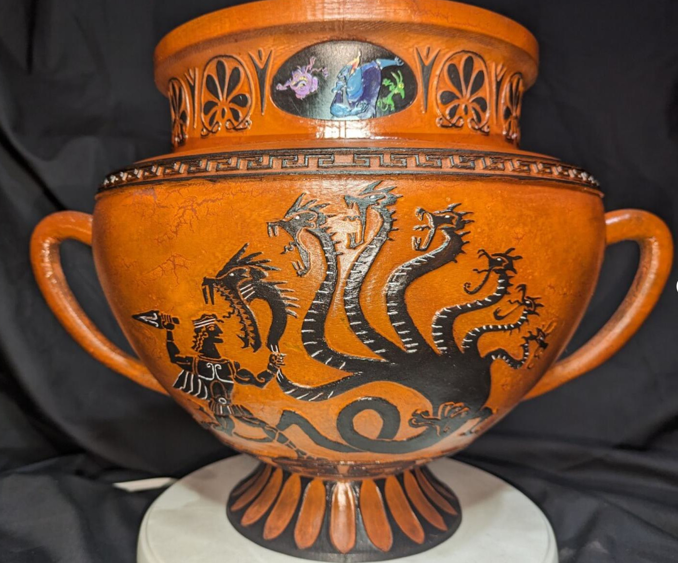 Hydra vase
